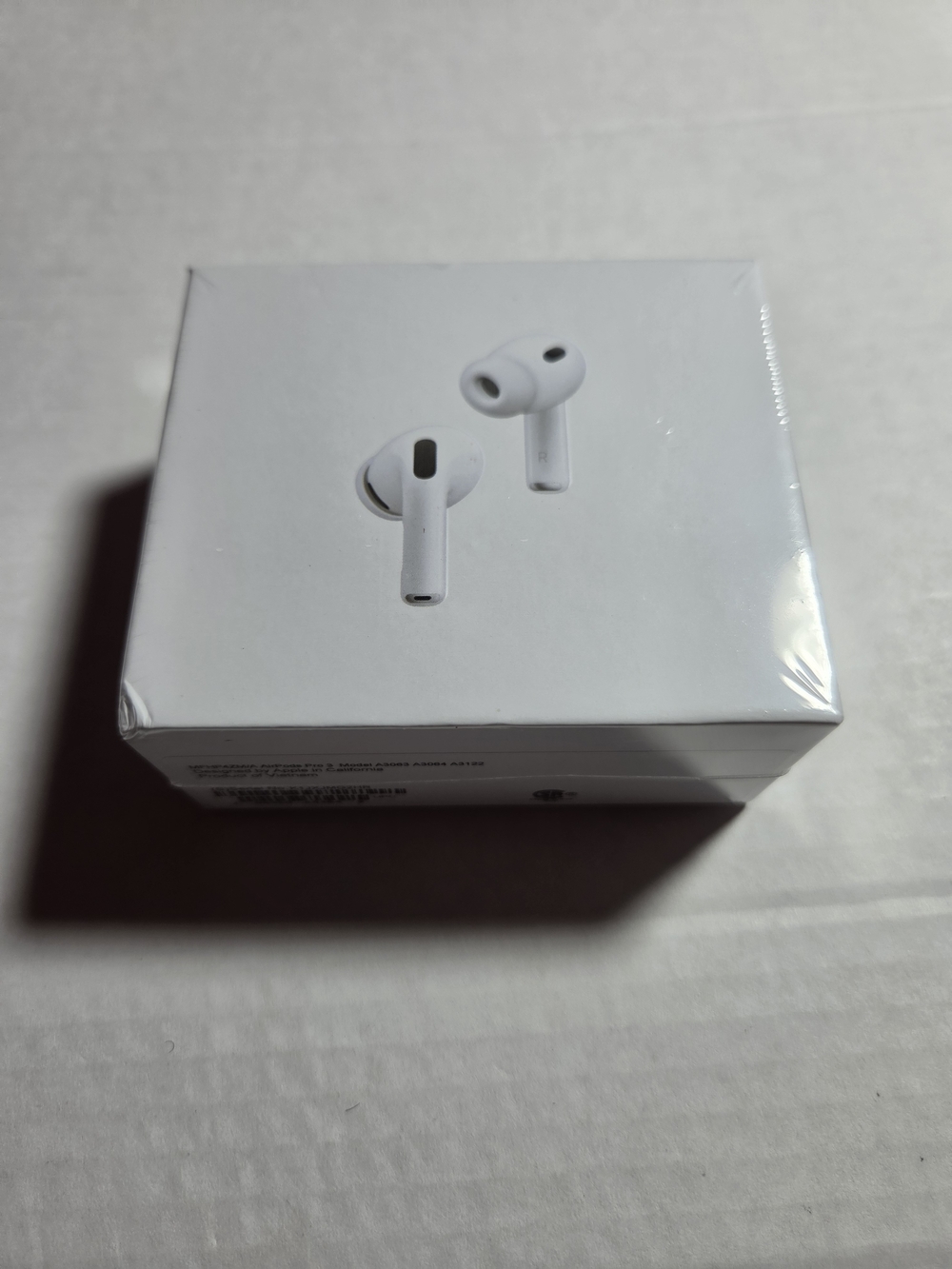 Apple AirPods Pro (White) with Wireless Charging Case
